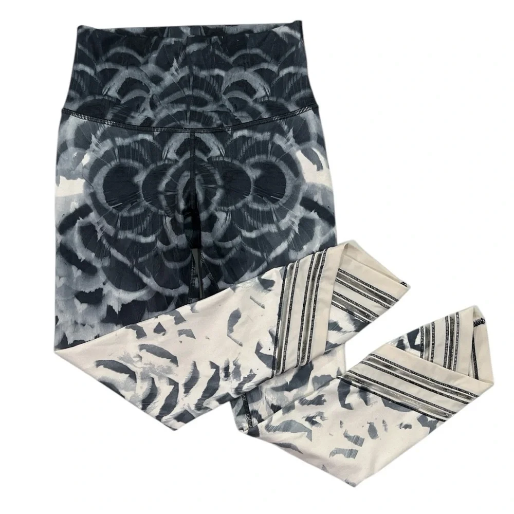Lululemon High Times Pant *SE size 4 in Plume Angel Wing